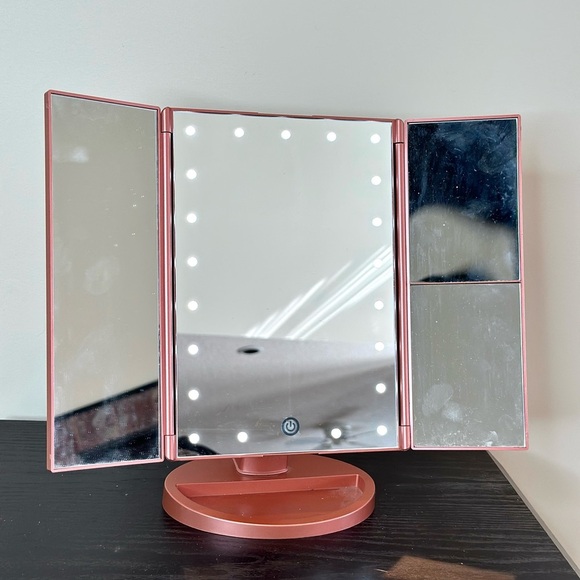 DeWEISN Rose Color Tri-Fold Vanity Mirror - Picture 5 of 12